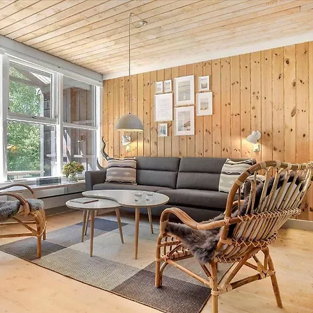 M15022-vaeggerlose-botolundvej-187 *